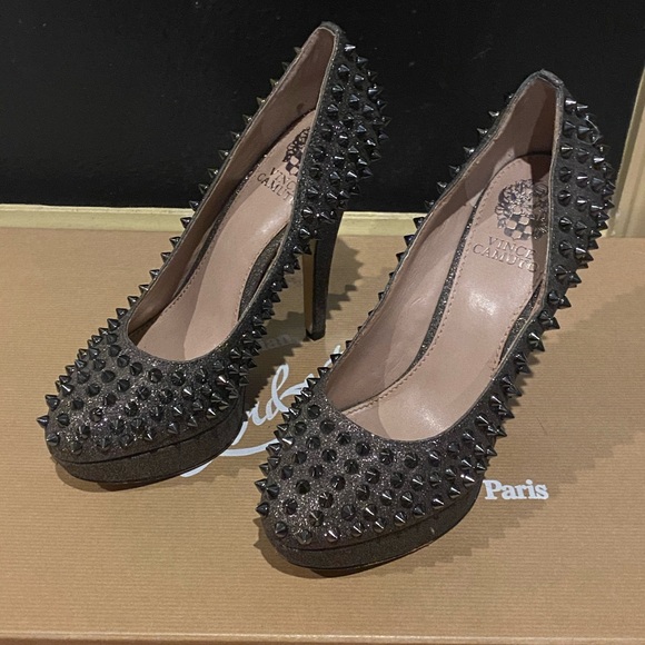 Vince Camuto Madelyn Spiked Pumps Size 7B/37 - Picture 1 of 7